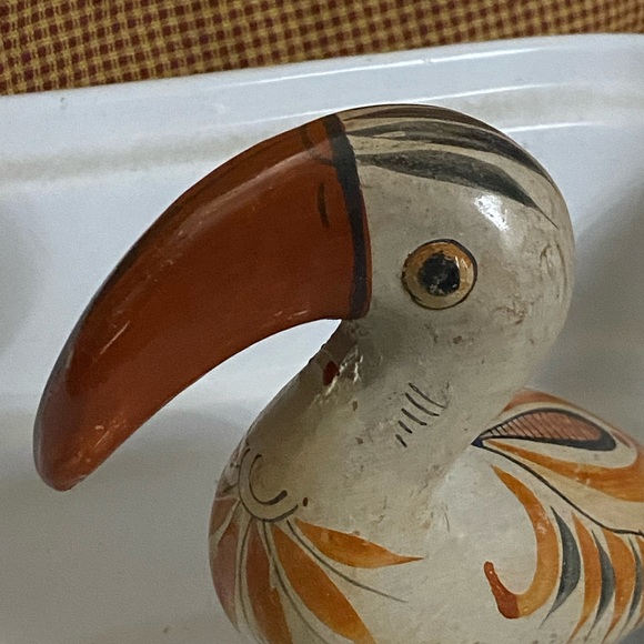 Vintage Mexican Tonala Hand painted Pottery Toucan Signed Numbers. - Picture 3 of 10